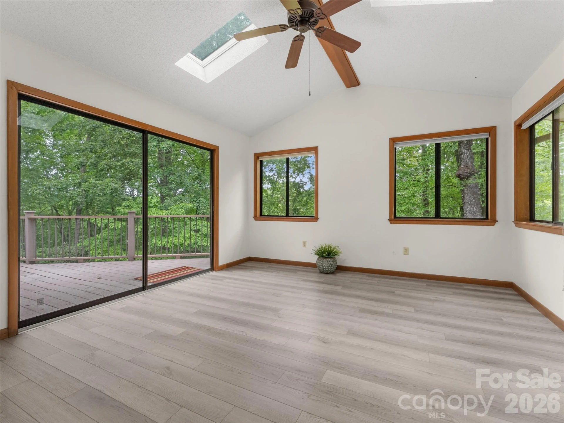 32 Honeysuckle Ridge Road - Photo 11