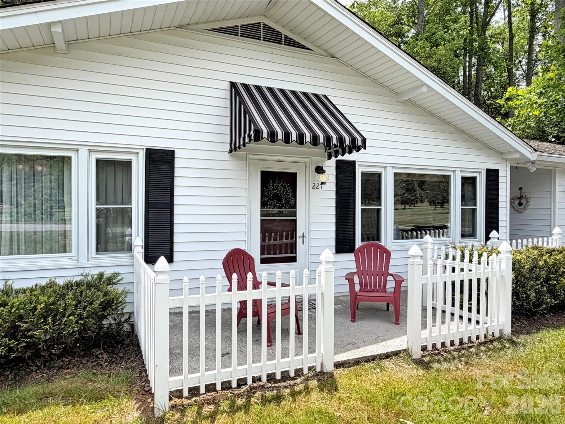 221 Moody Farm Road - Photo 4