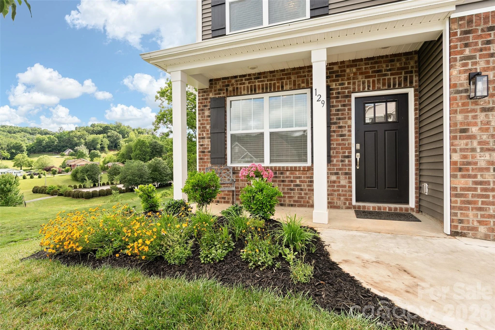 129 Valleywood Drive - Photo 2