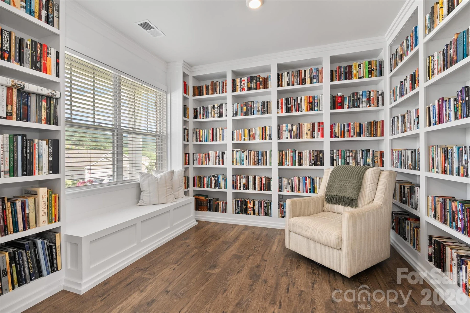 129 Valleywood Drive - Photo 7