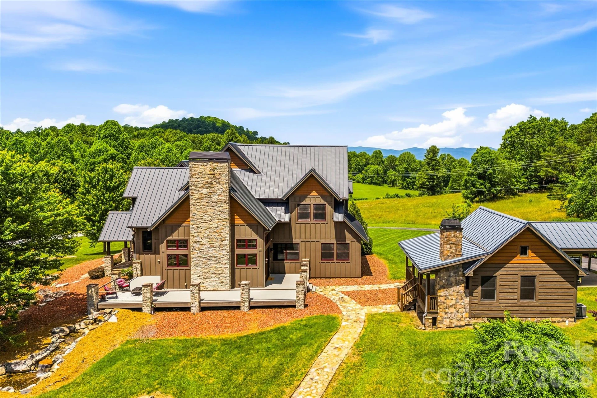 4862 Pinnacle Mountain Road - Photo 3