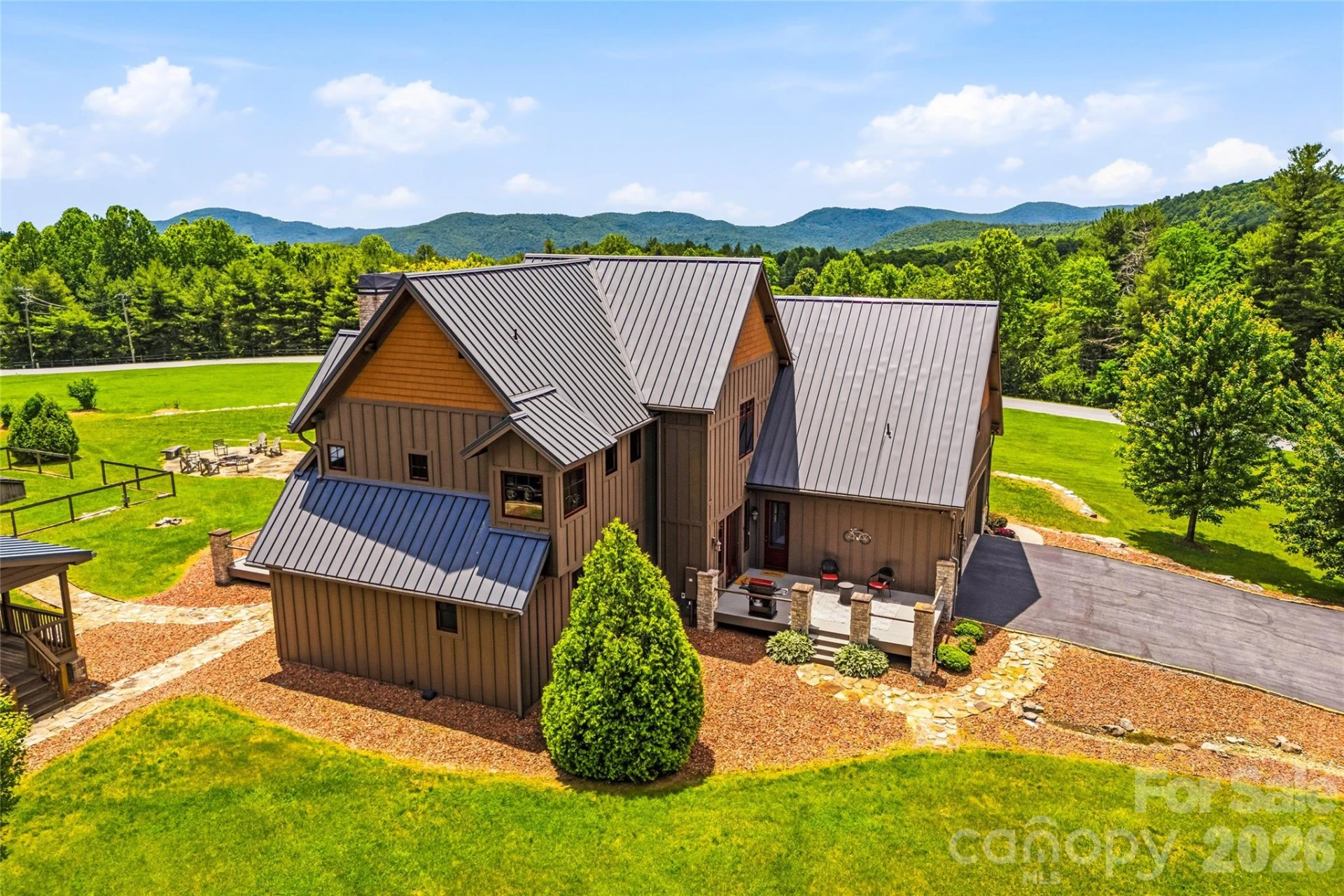 4862 Pinnacle Mountain Road - Photo 44