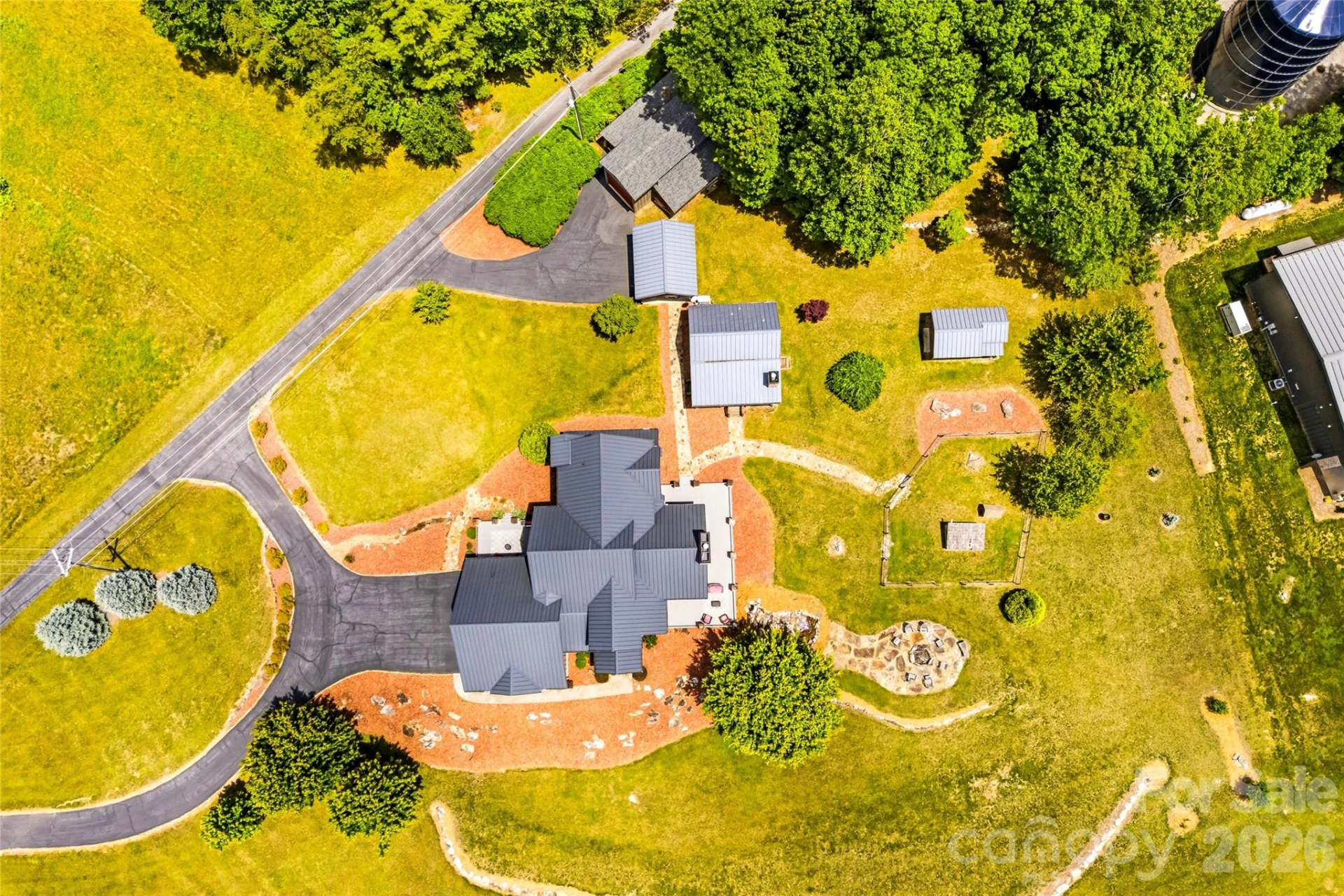 4862 Pinnacle Mountain Road - Photo 8