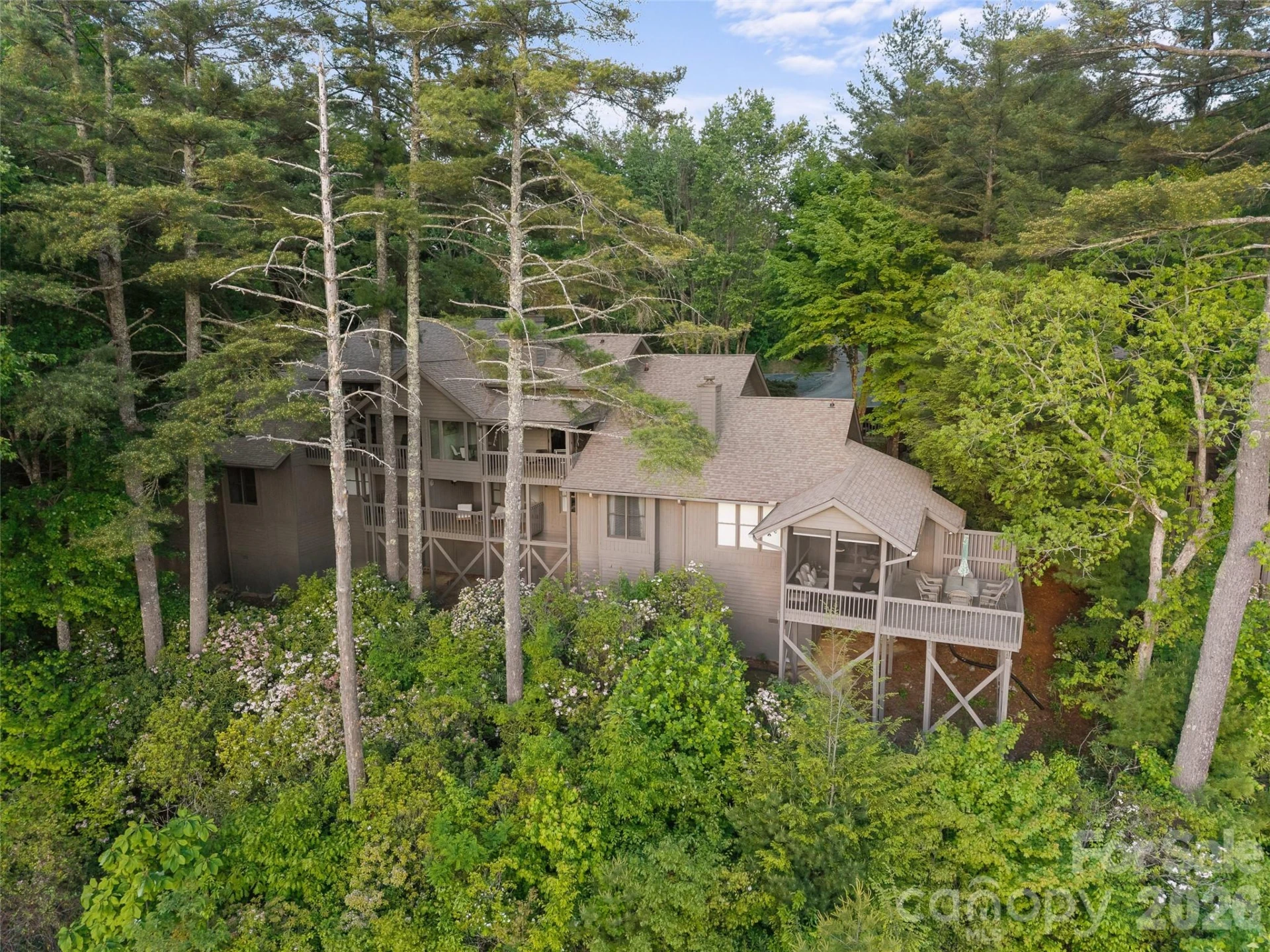 144 Racquet Club Villas Drive - Photo 14