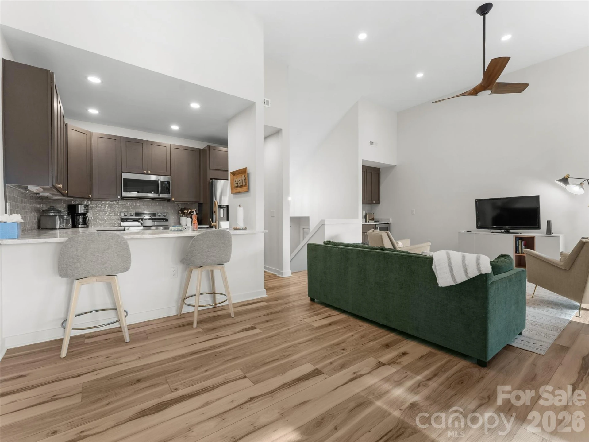 144 Racquet Club Villas Drive - Photo 8