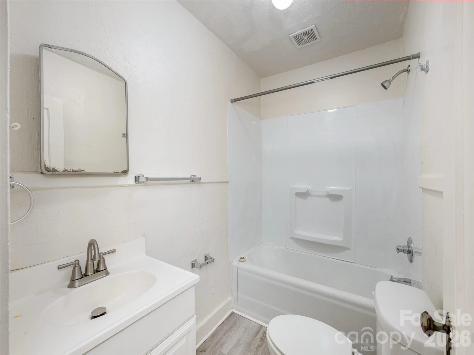 891 Haywood Road - Photo 11