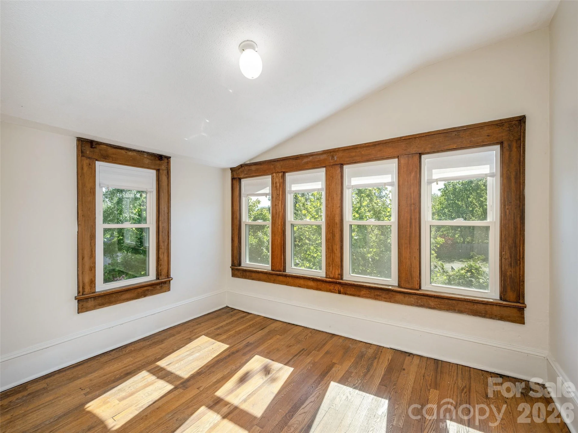 891 Haywood Road - Photo 7