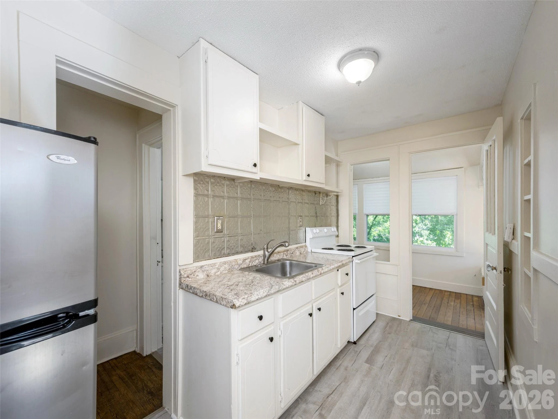 891 Haywood Road - Photo 9