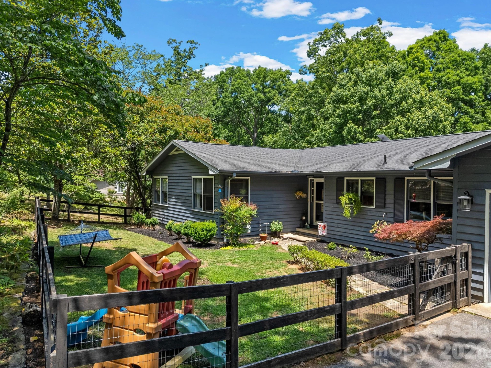707 Dogwood Trail - Photo 2