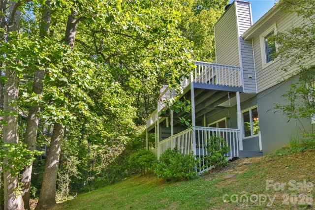 63 Hollybrook Drive