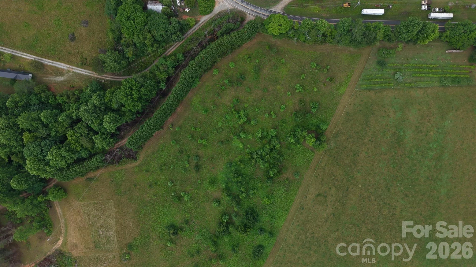 2809 Landis Lane - Photo 2
