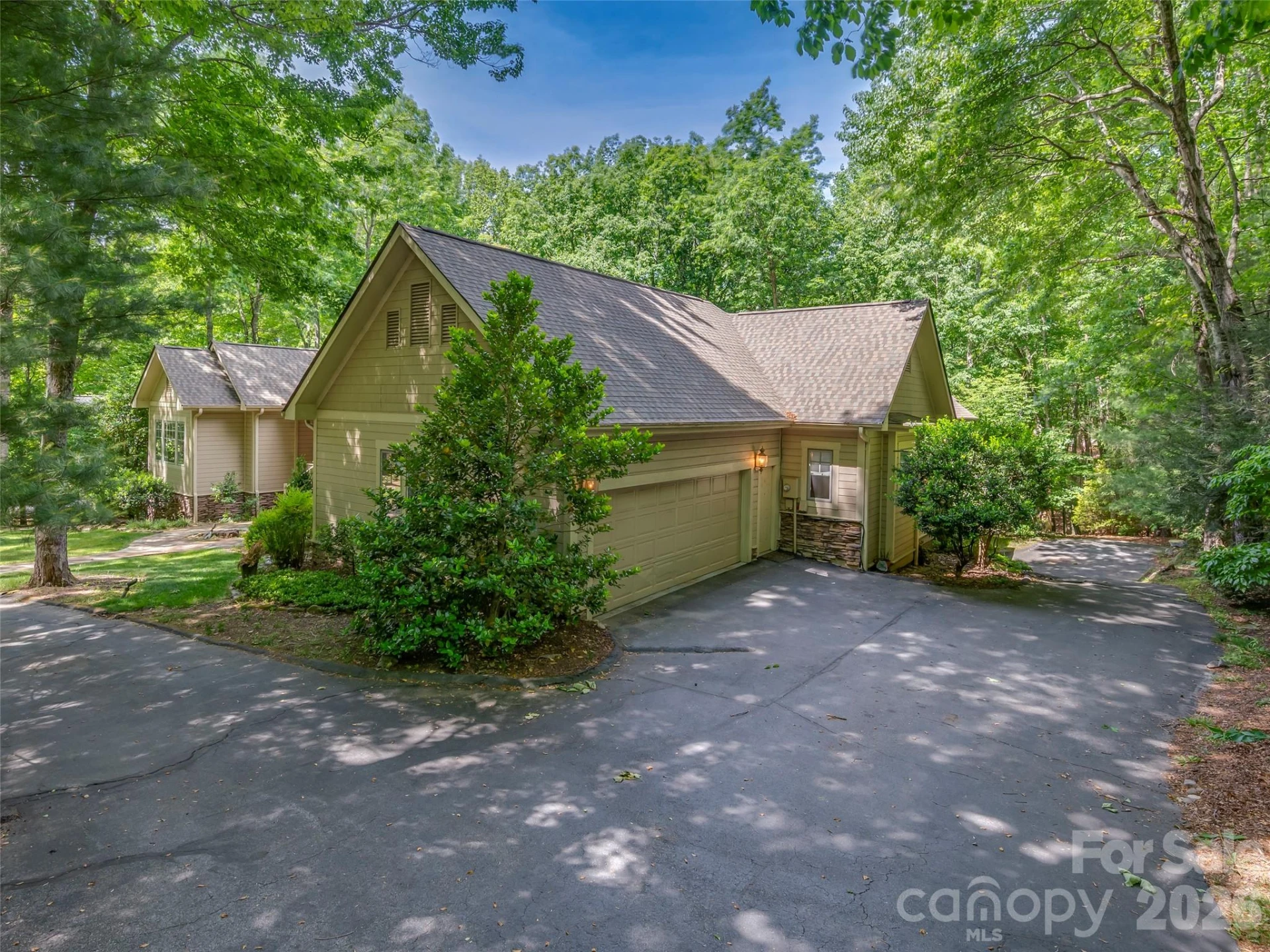 110 Little Cherokee Ridge - Photo 2