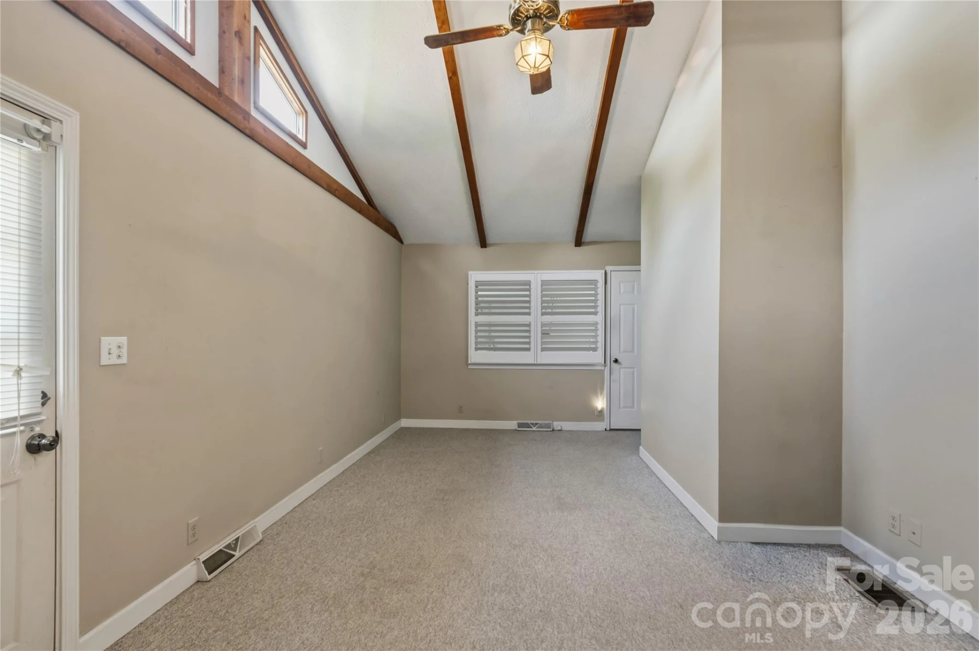 75 Hawthorne Drive - Photo 13
