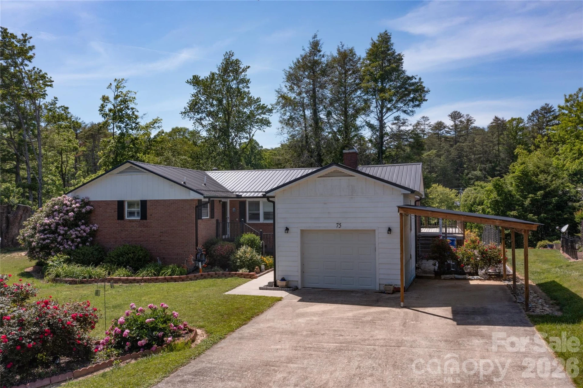 75 Hawthorne Drive - Photo 5