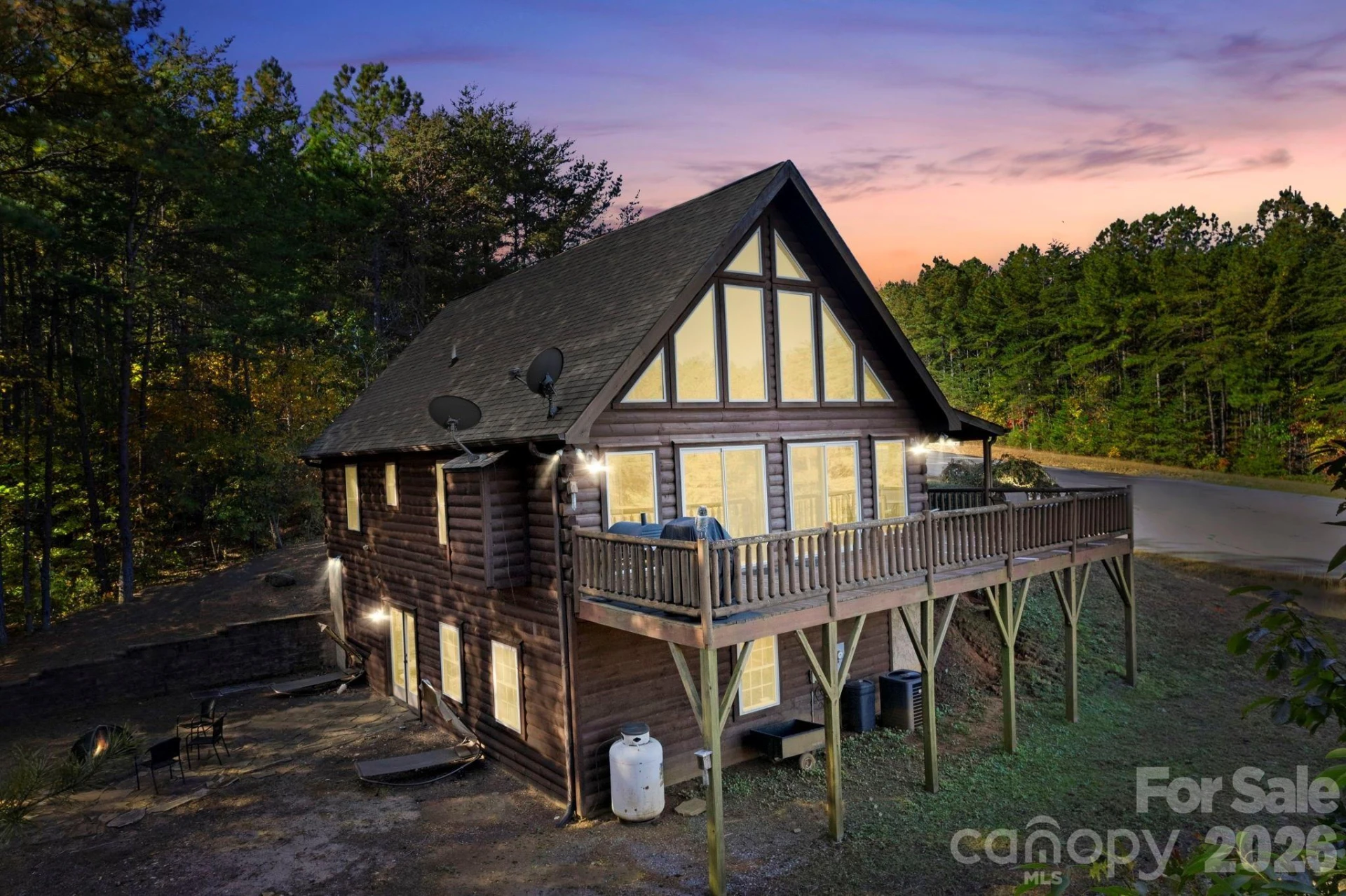 105 Palisade Drive - Photo 2
