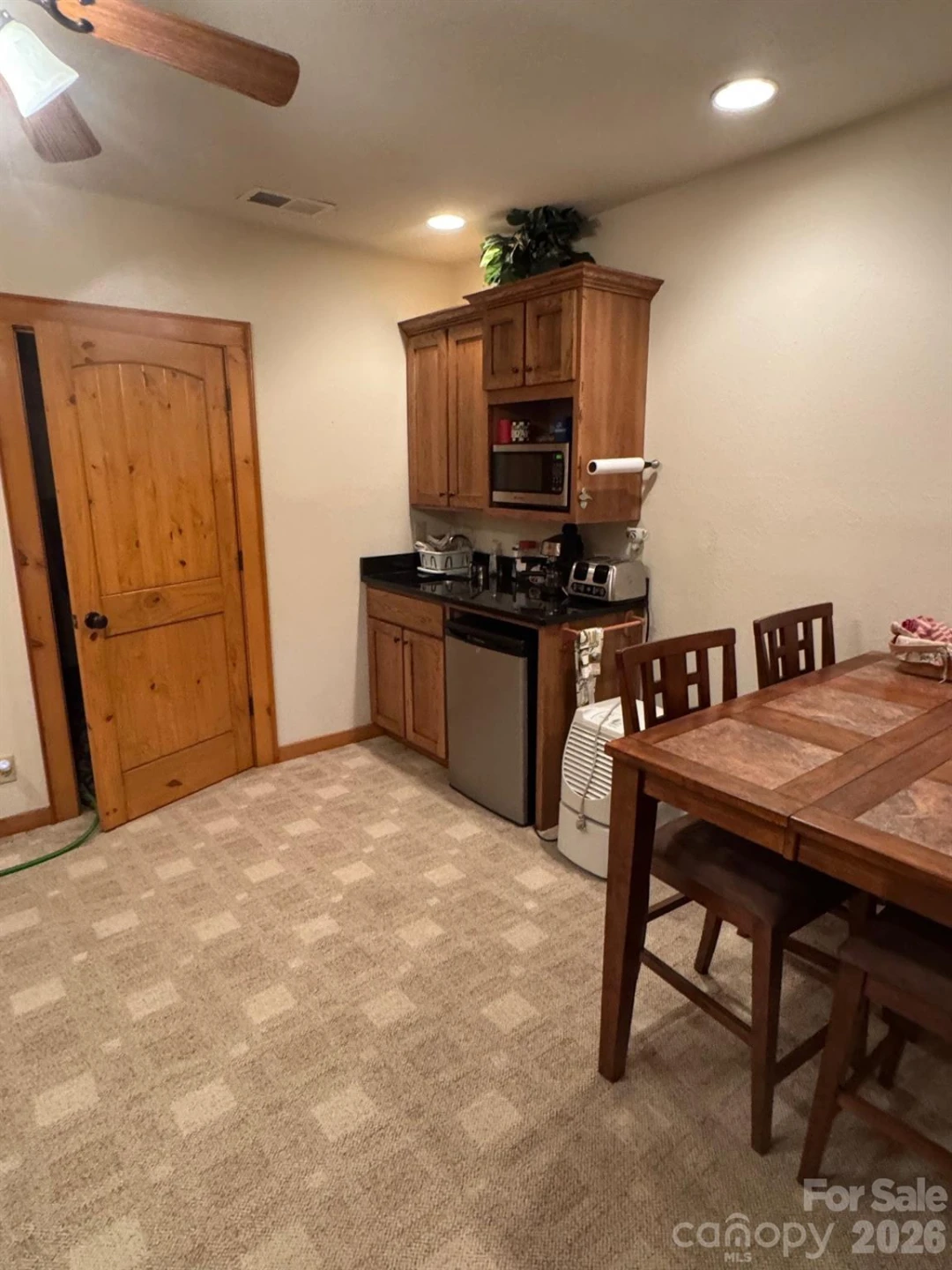 686 Hyacinth Drive - Photo 24