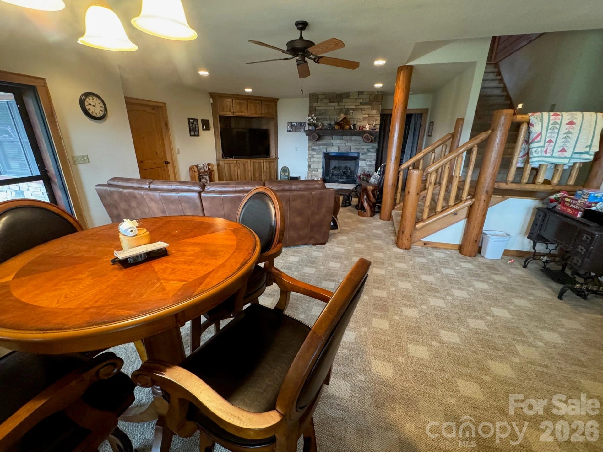 686 Hyacinth Drive - Photo 35