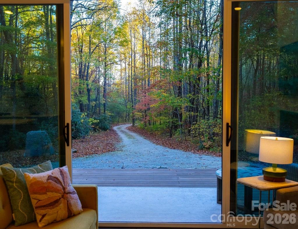 808 Mountain Cove Road - Photo 4