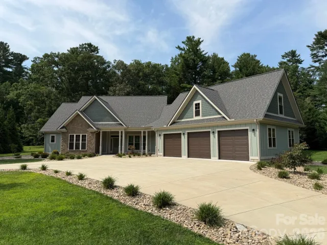 30 Shipman Parkway, Flat Rock, NC, 28731