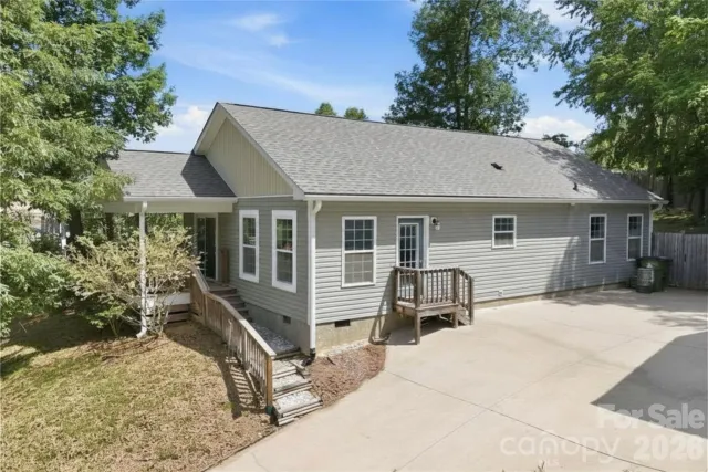 253 Brooklyn Lane