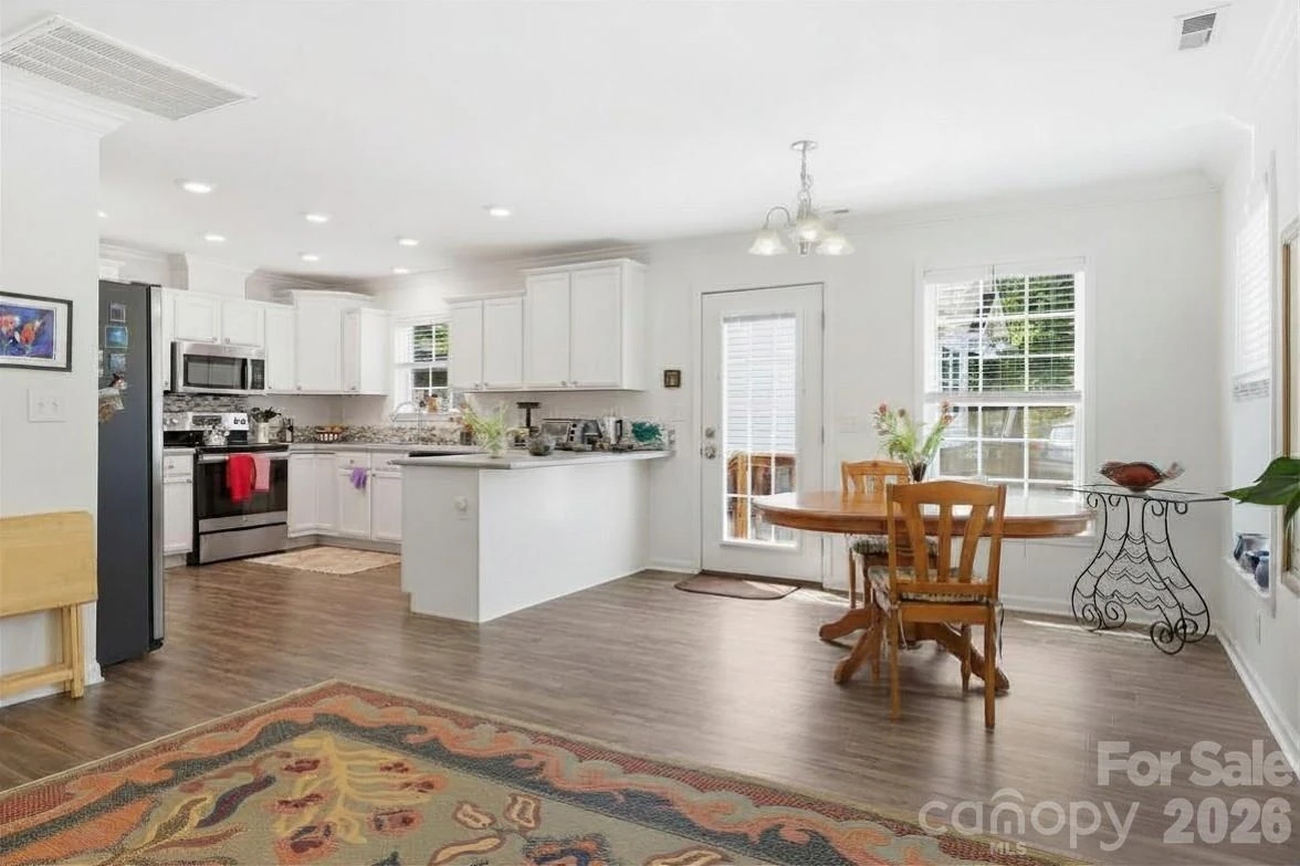 253 Brooklyn Lane - Photo 9