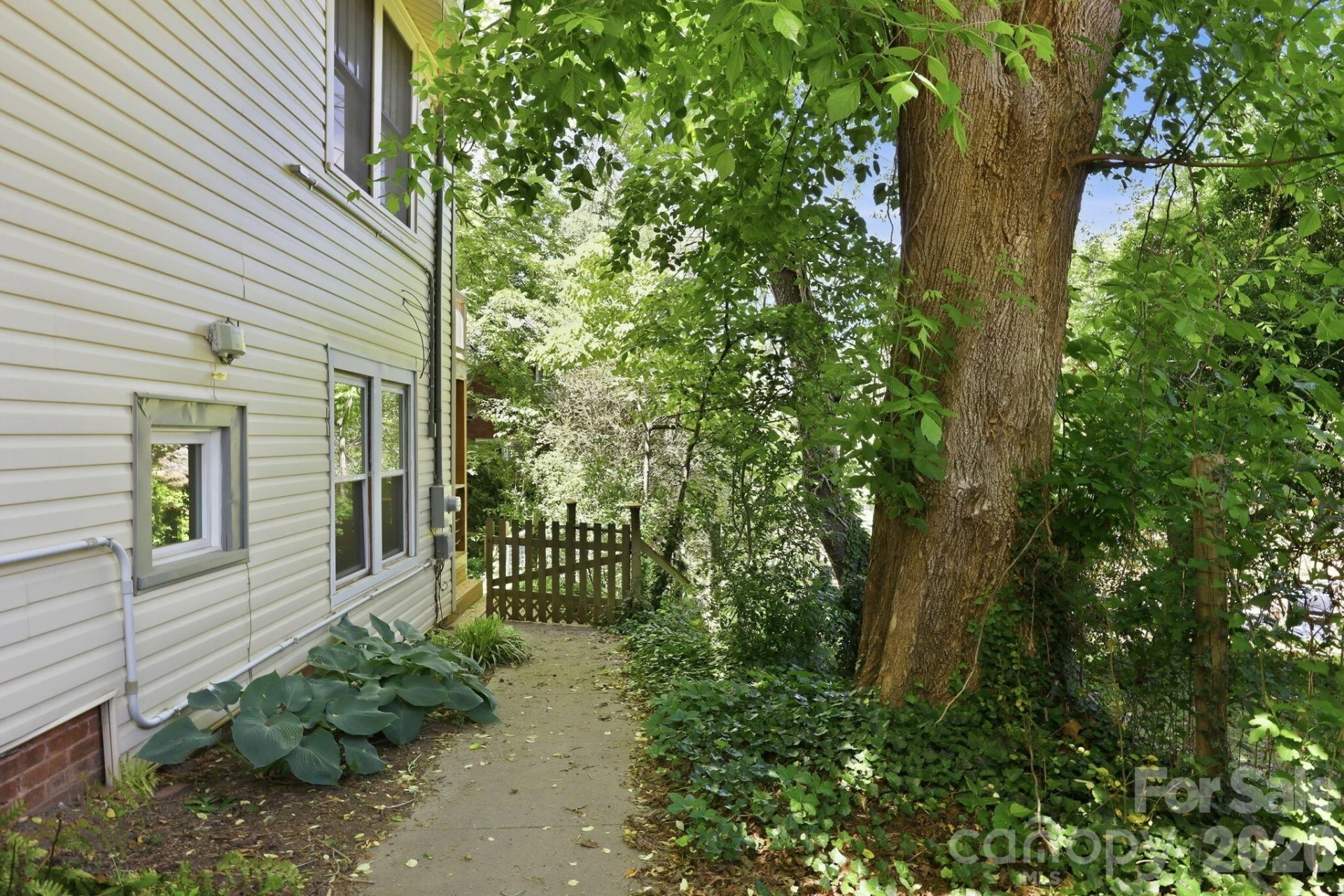 86 Annandale Avenue - Photo 48