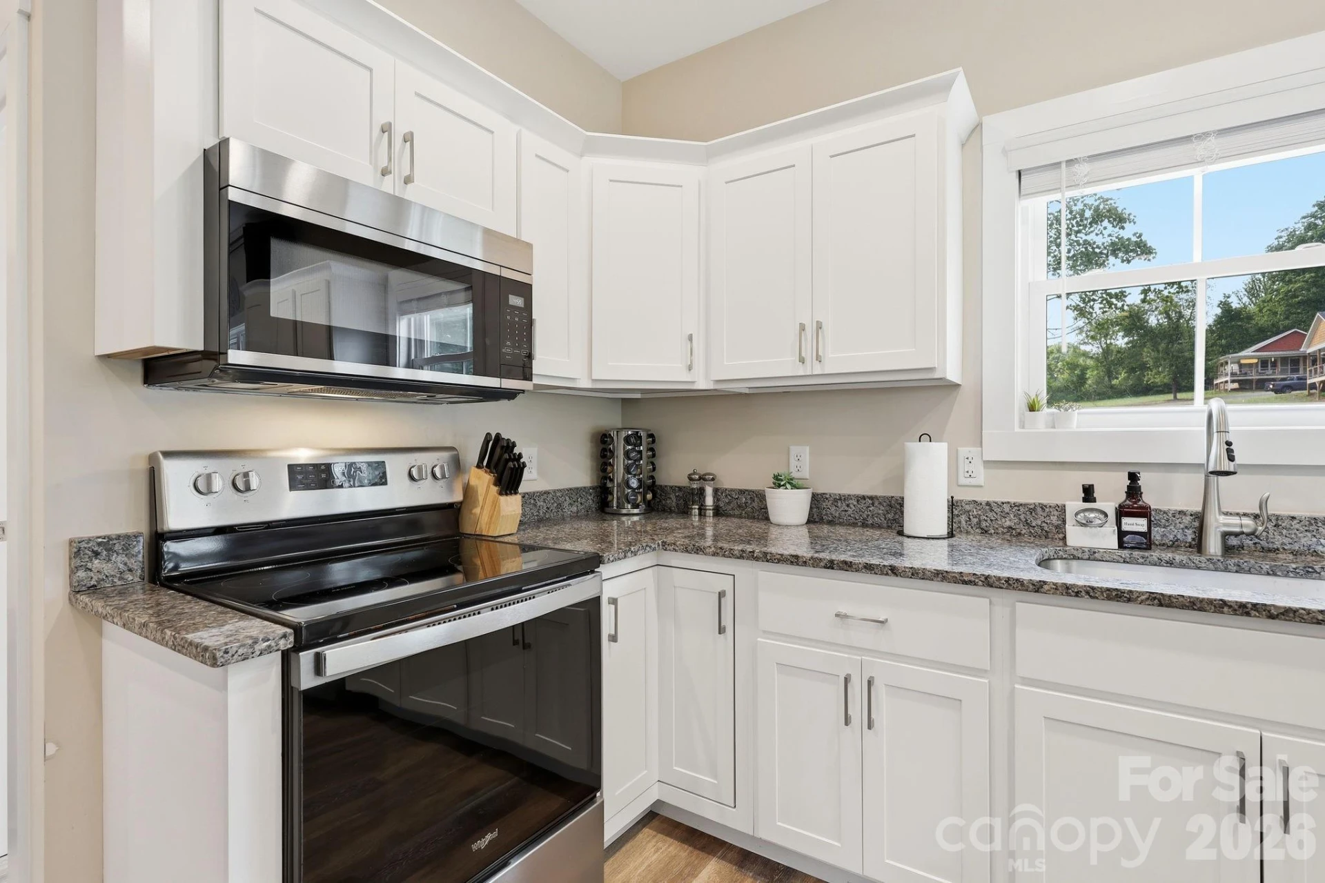 27 Ben Lippen Road - Photo 17