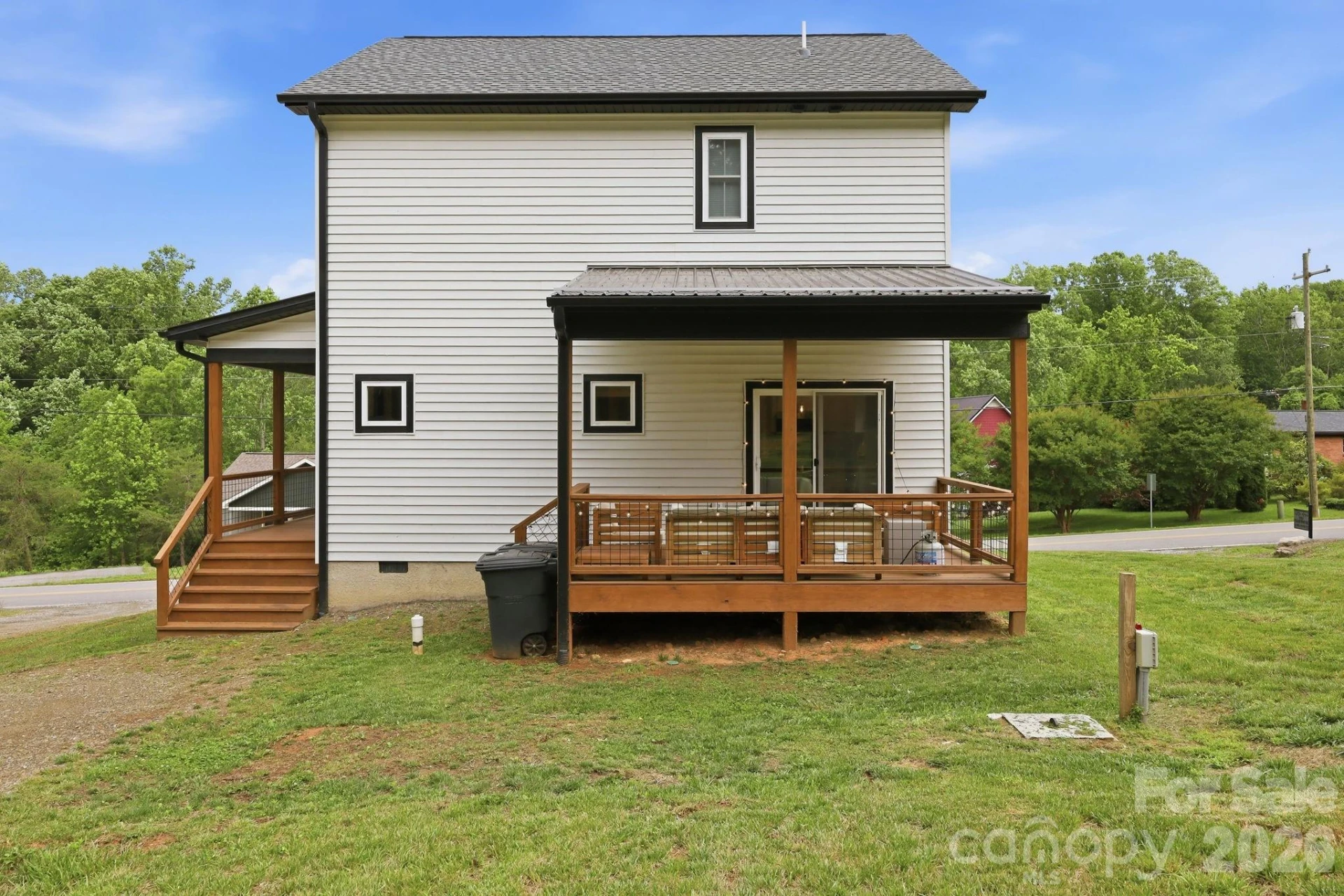 27 Ben Lippen Road - Photo 3