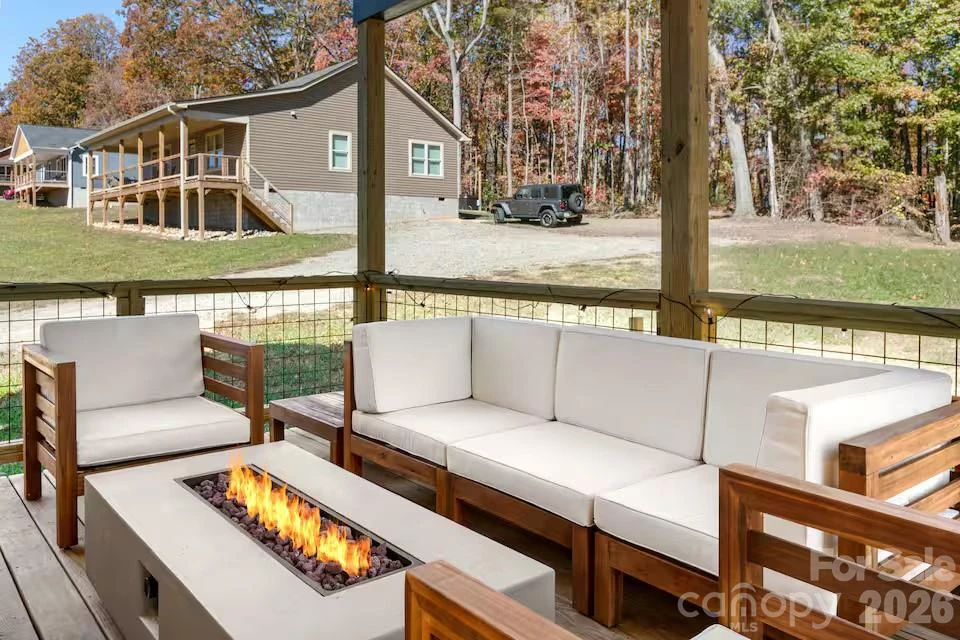 27 Ben Lippen Road - Photo 4
