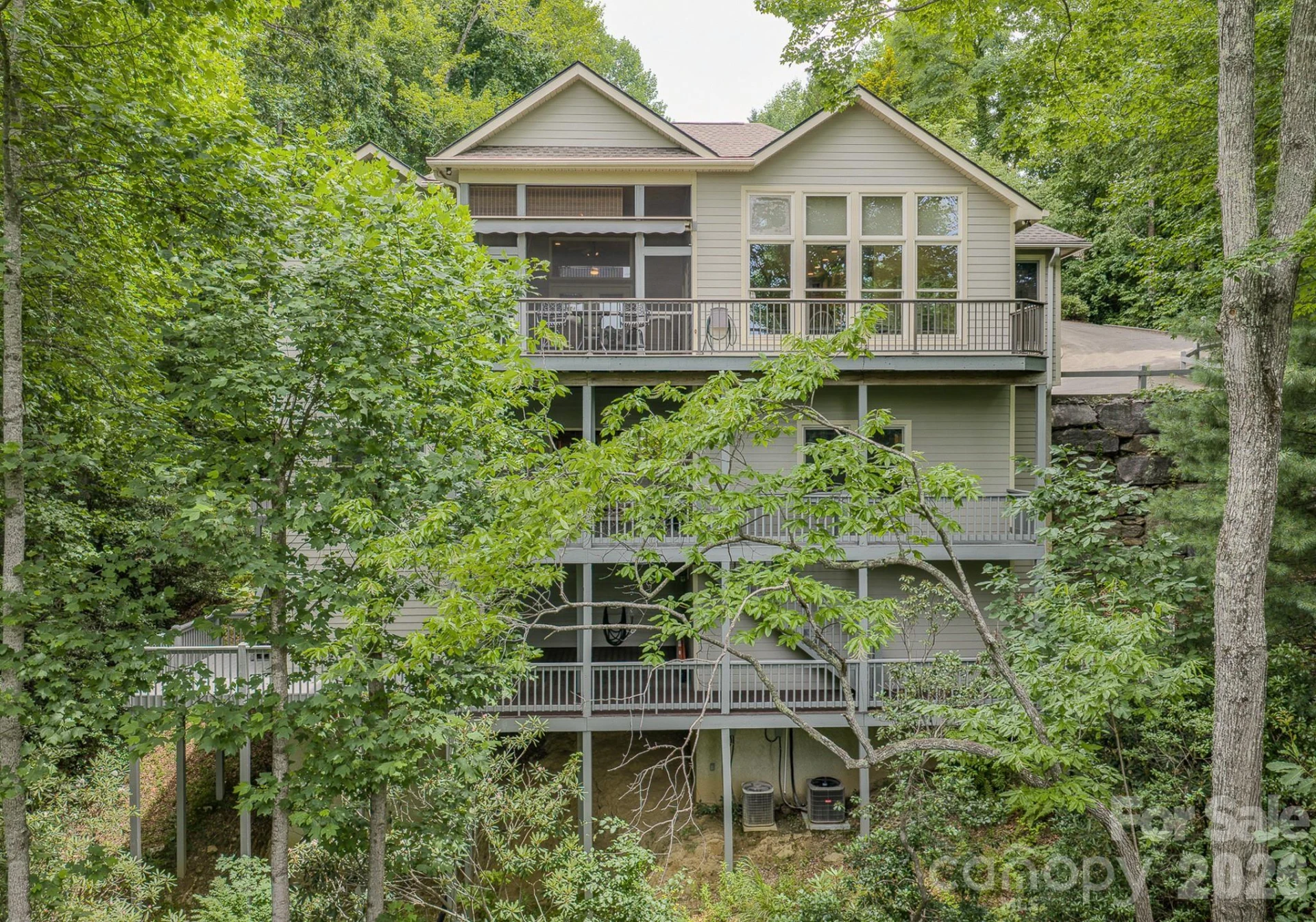 329 Mountain Crest Drive - Photo 2