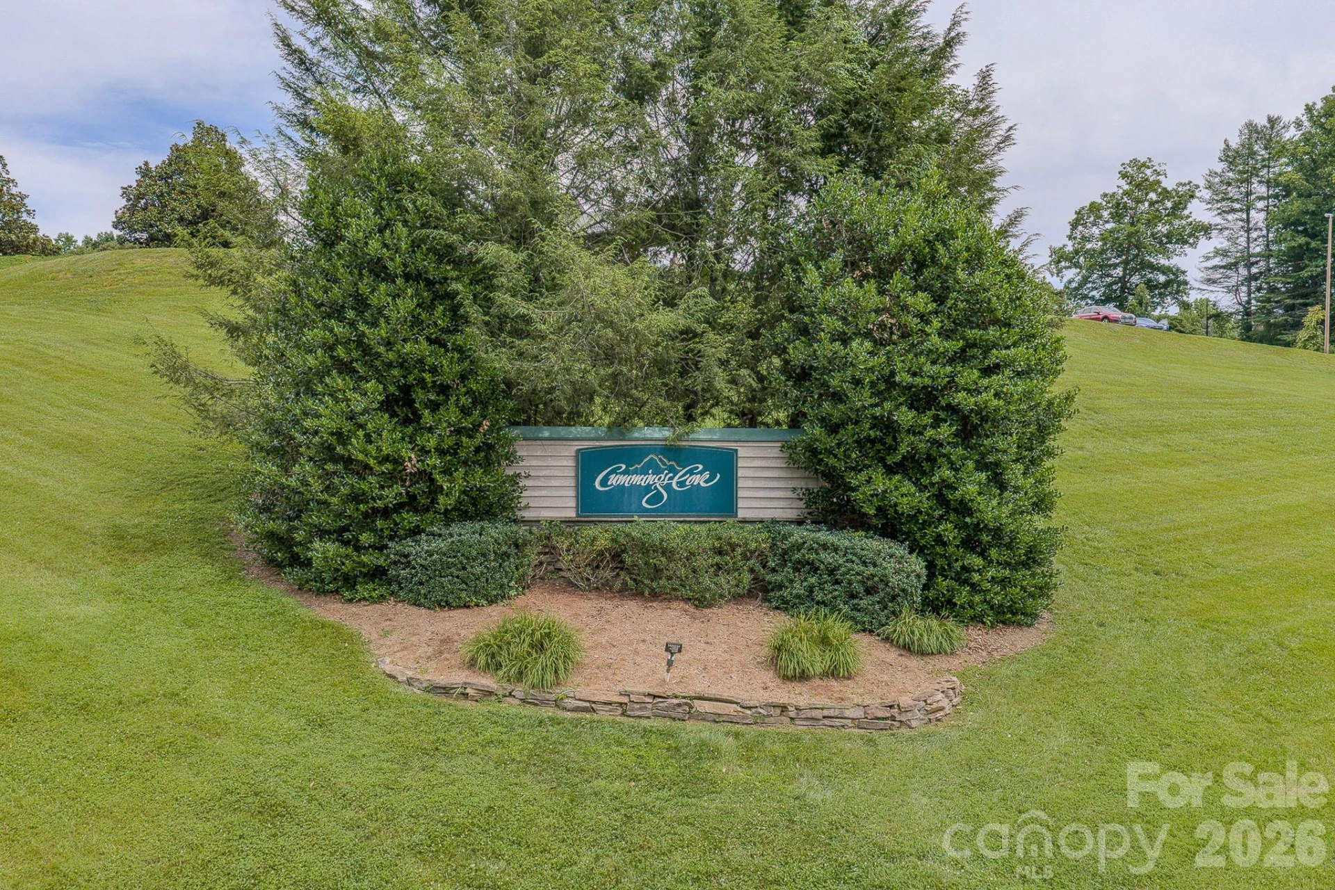 329 Mountain Crest Drive - Photo 3