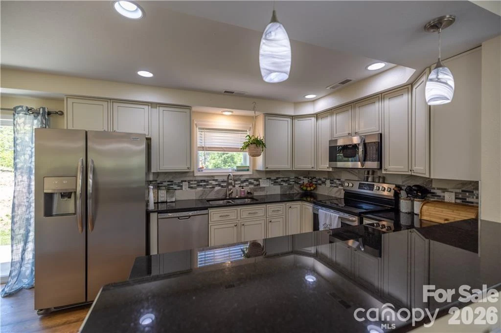 101 Towne Place - Photo 7