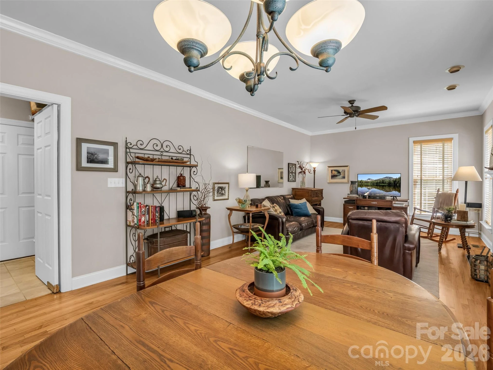 1042 Columbine Road - Photo 16