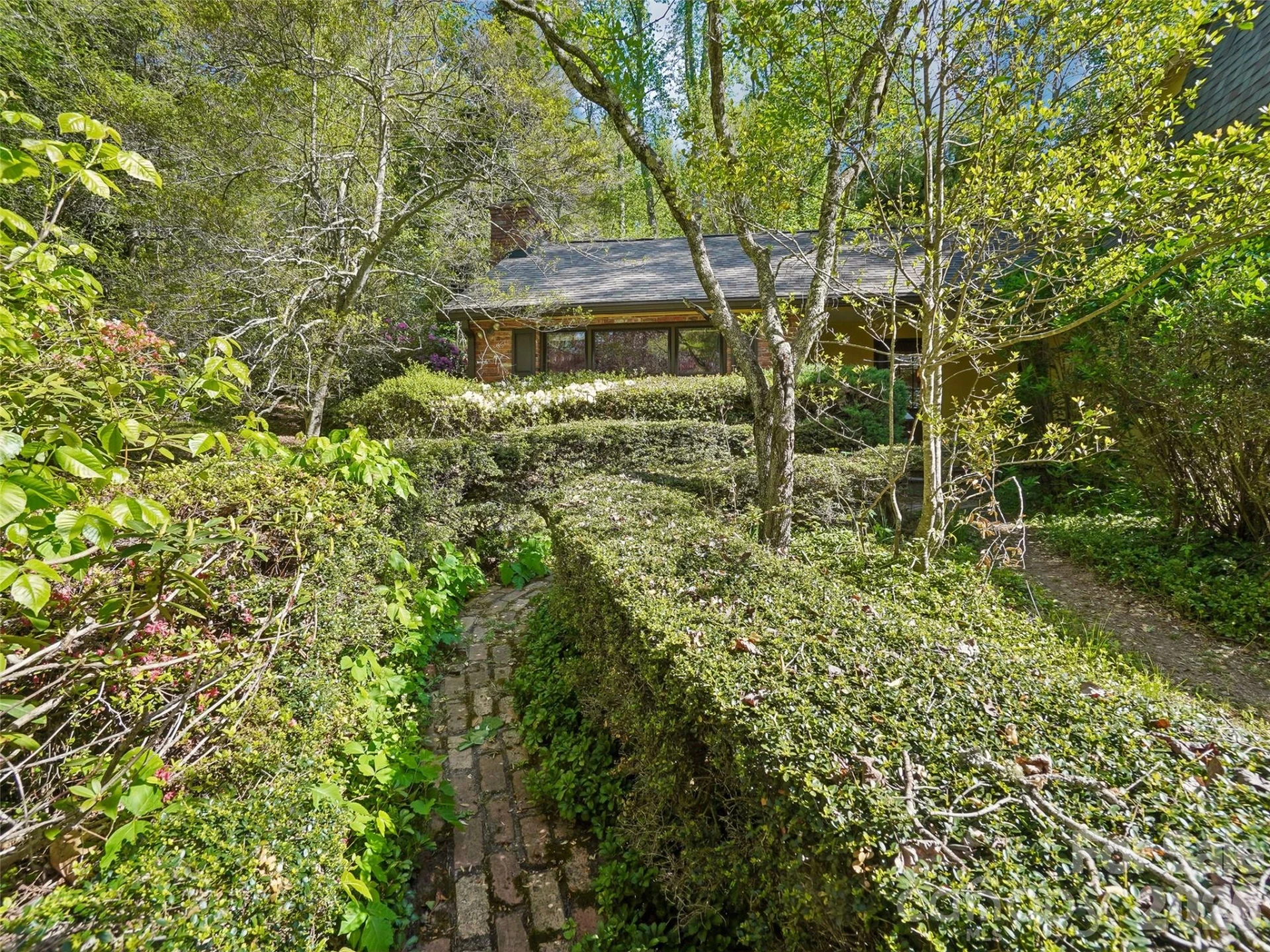 114 Overlook Road - Photo 2