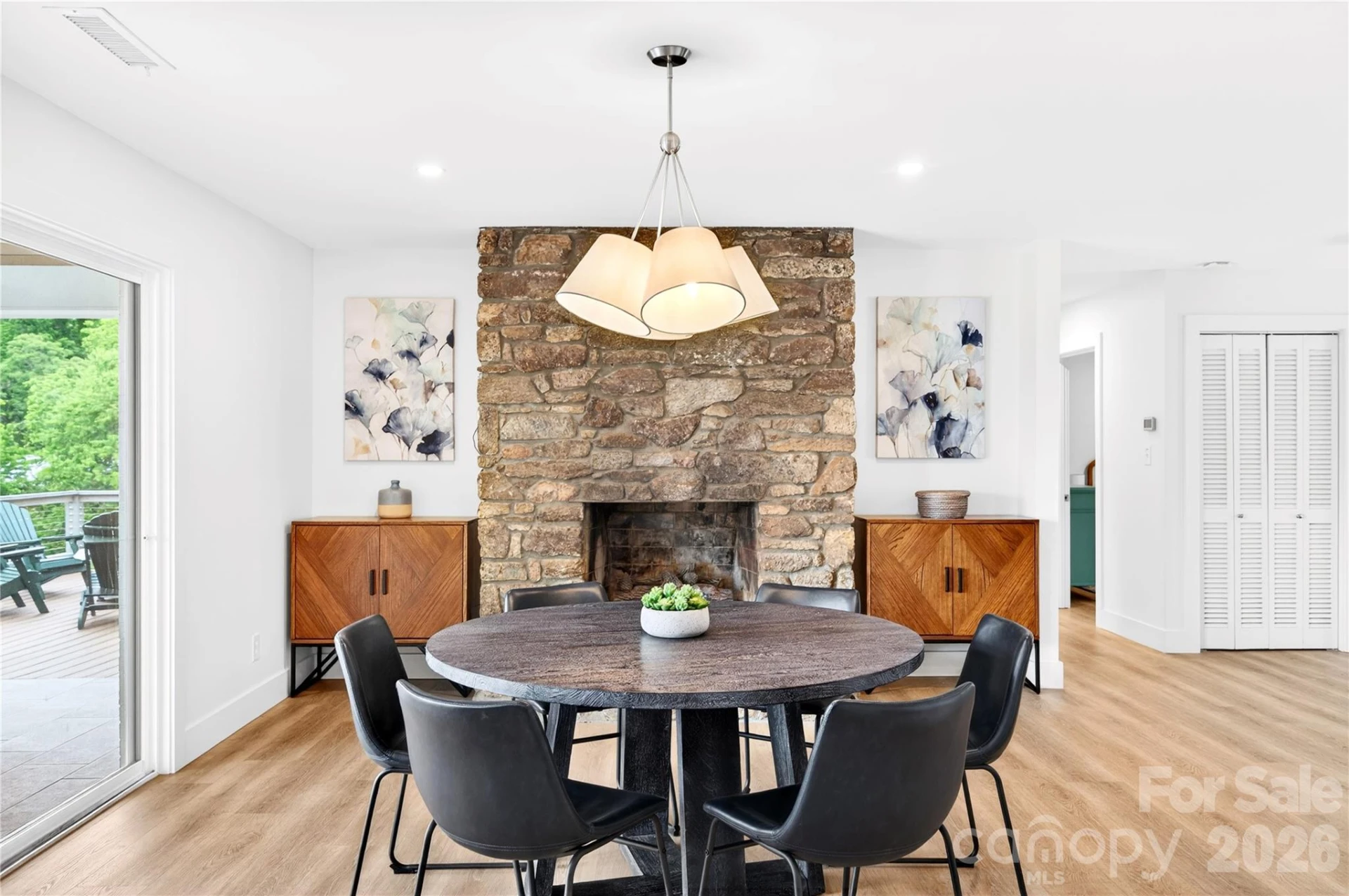 134 W Oakview Road - Photo 16