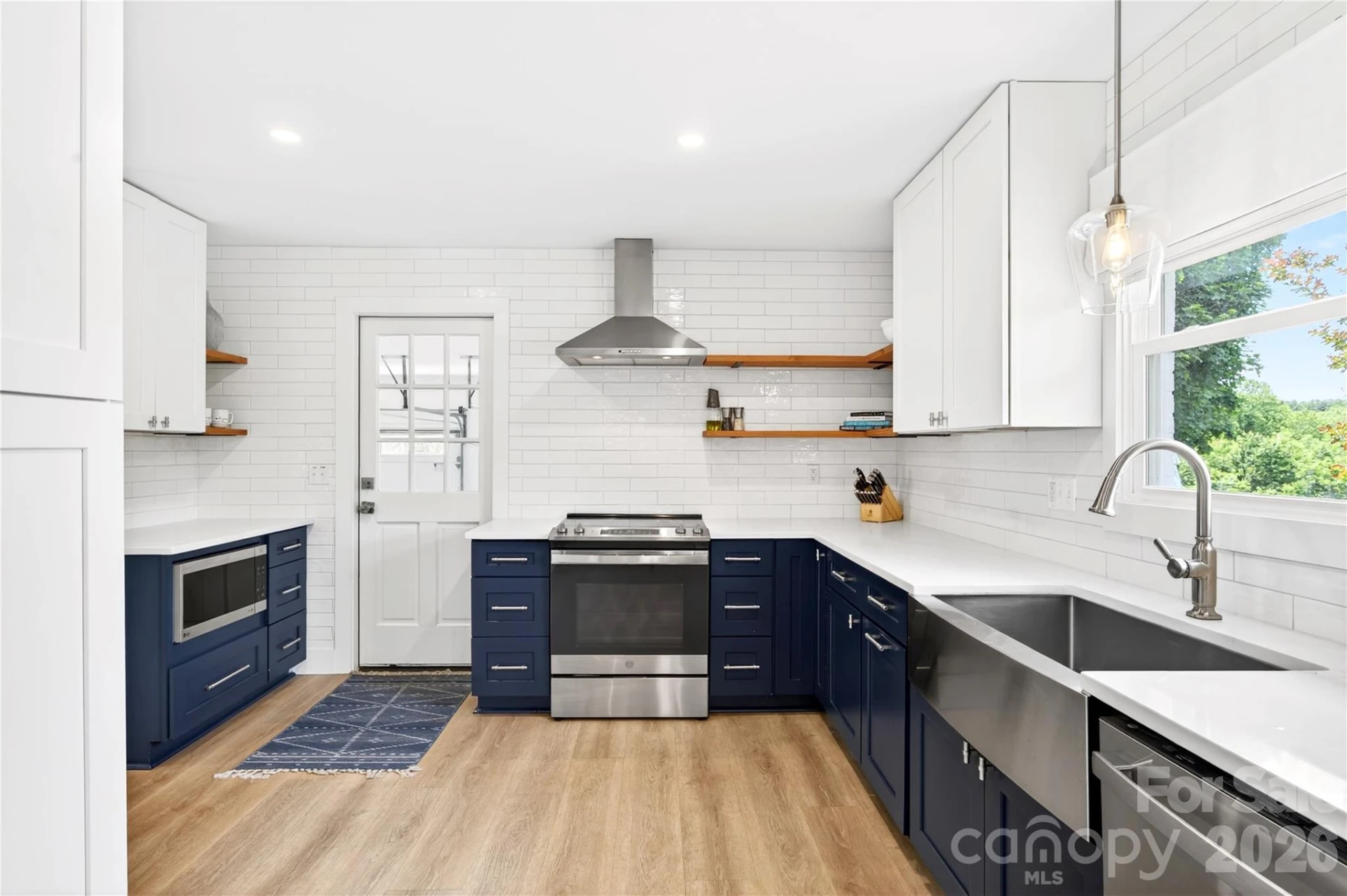 134 W Oakview Road - Photo 17