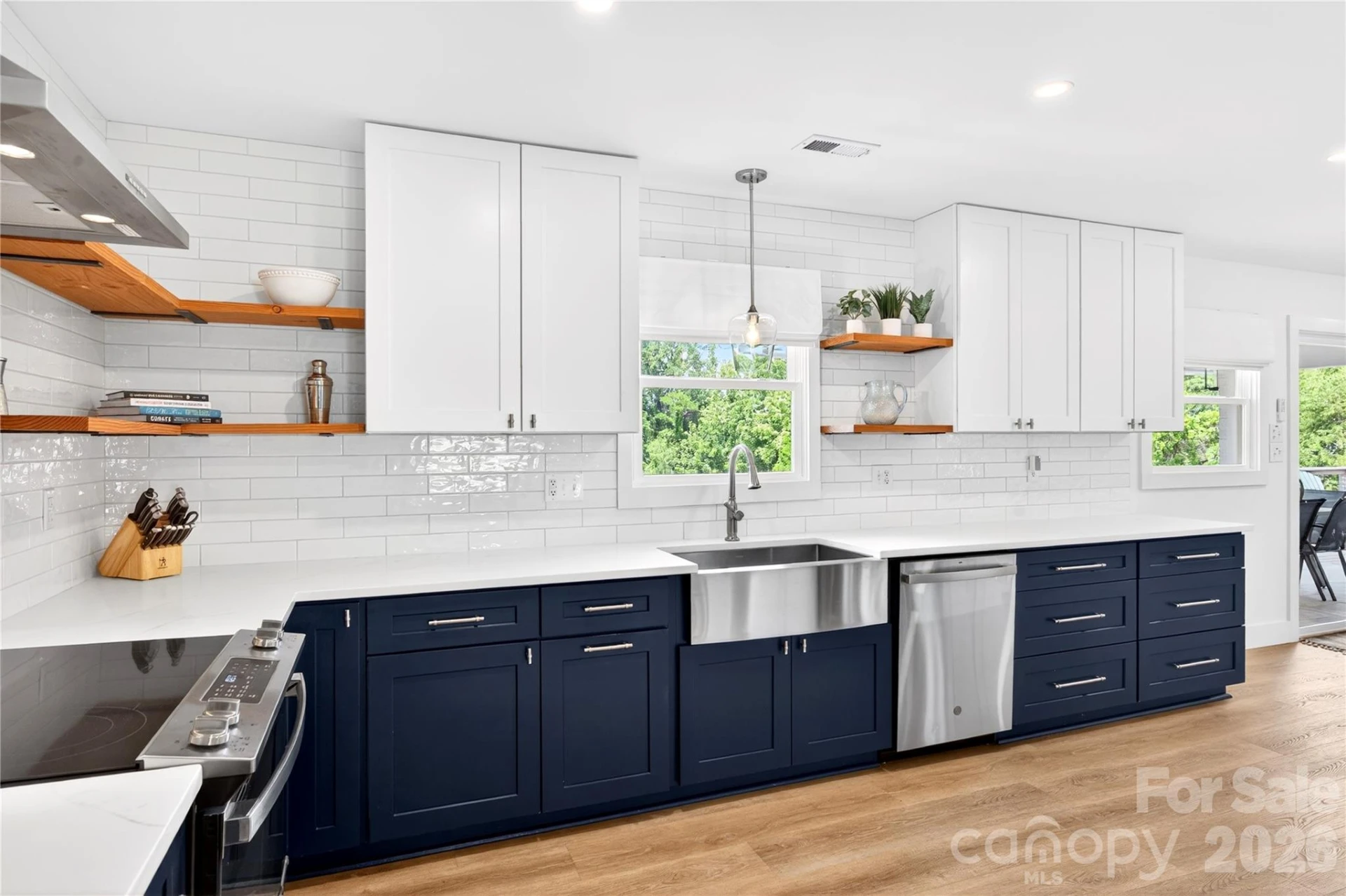 134 W Oakview Road - Photo 18