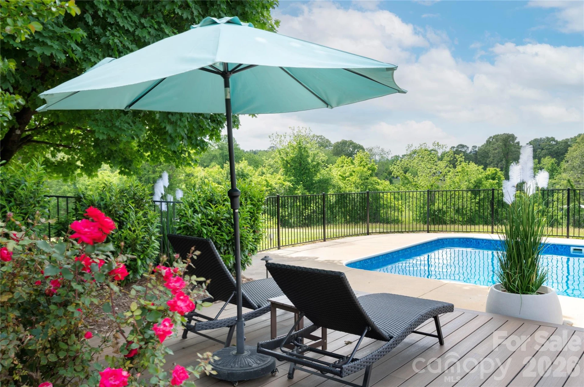 134 W Oakview Road - Photo 37