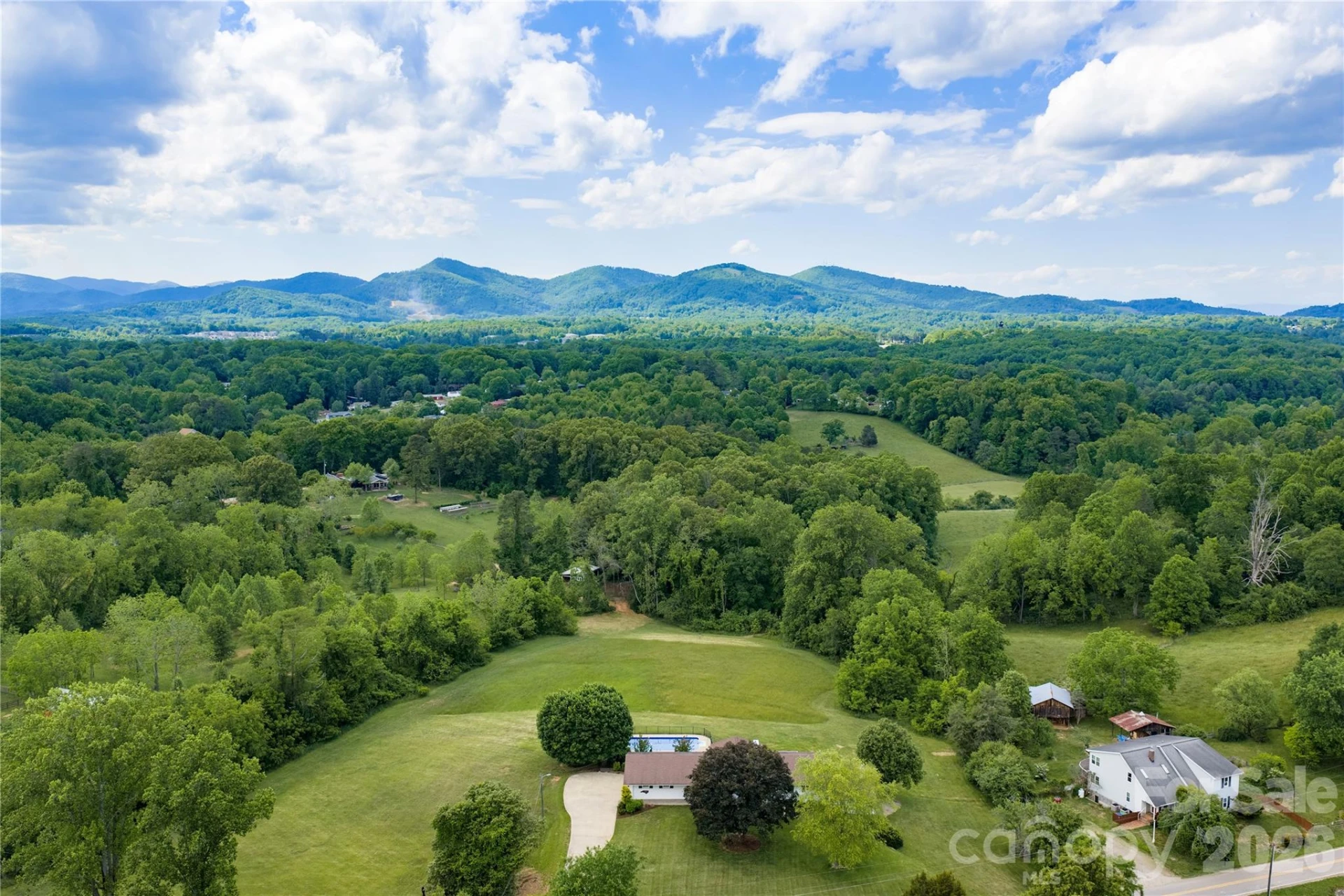 134 W Oakview Road - Photo 39
