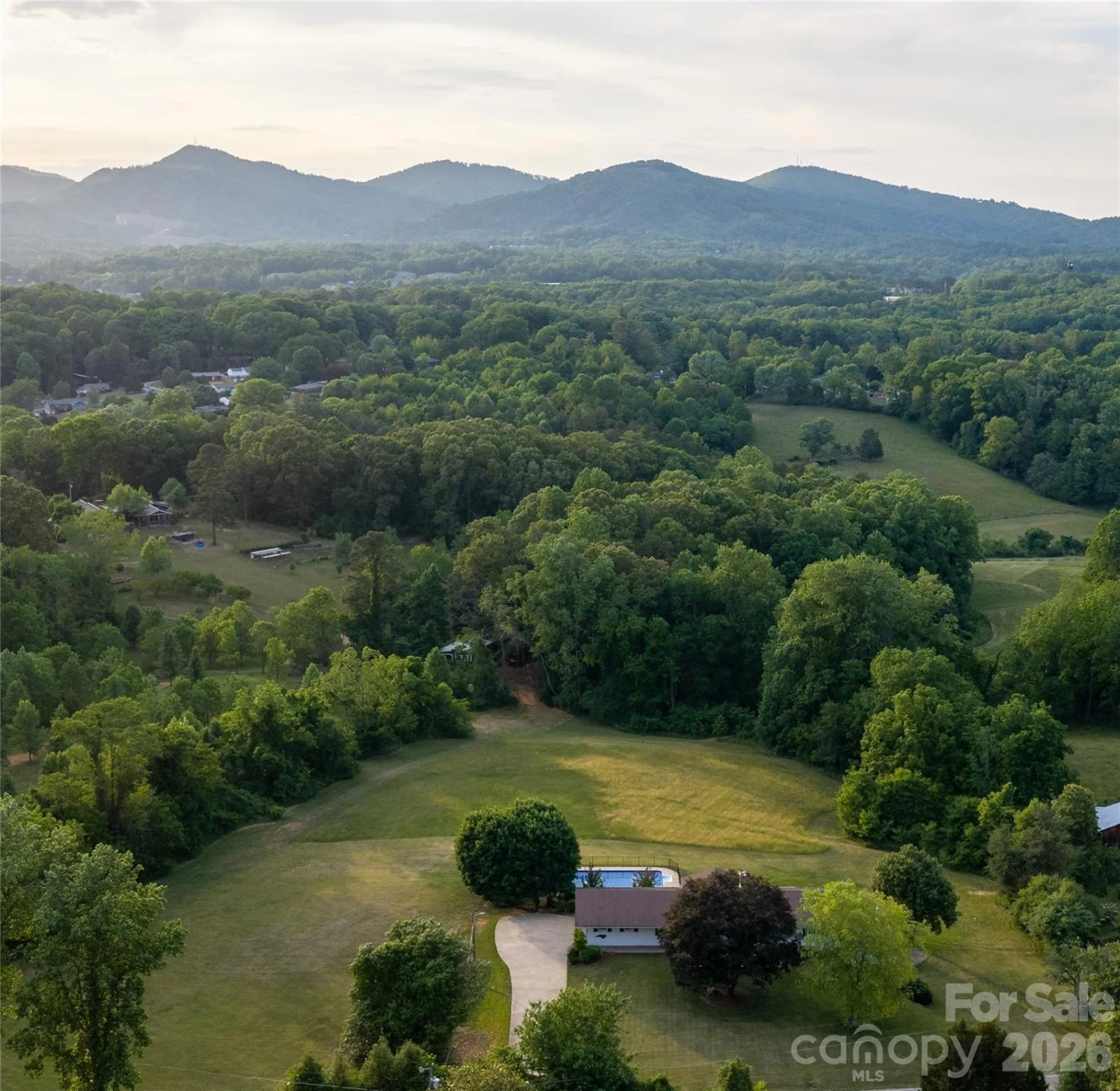 134 W Oakview Road - Photo 5