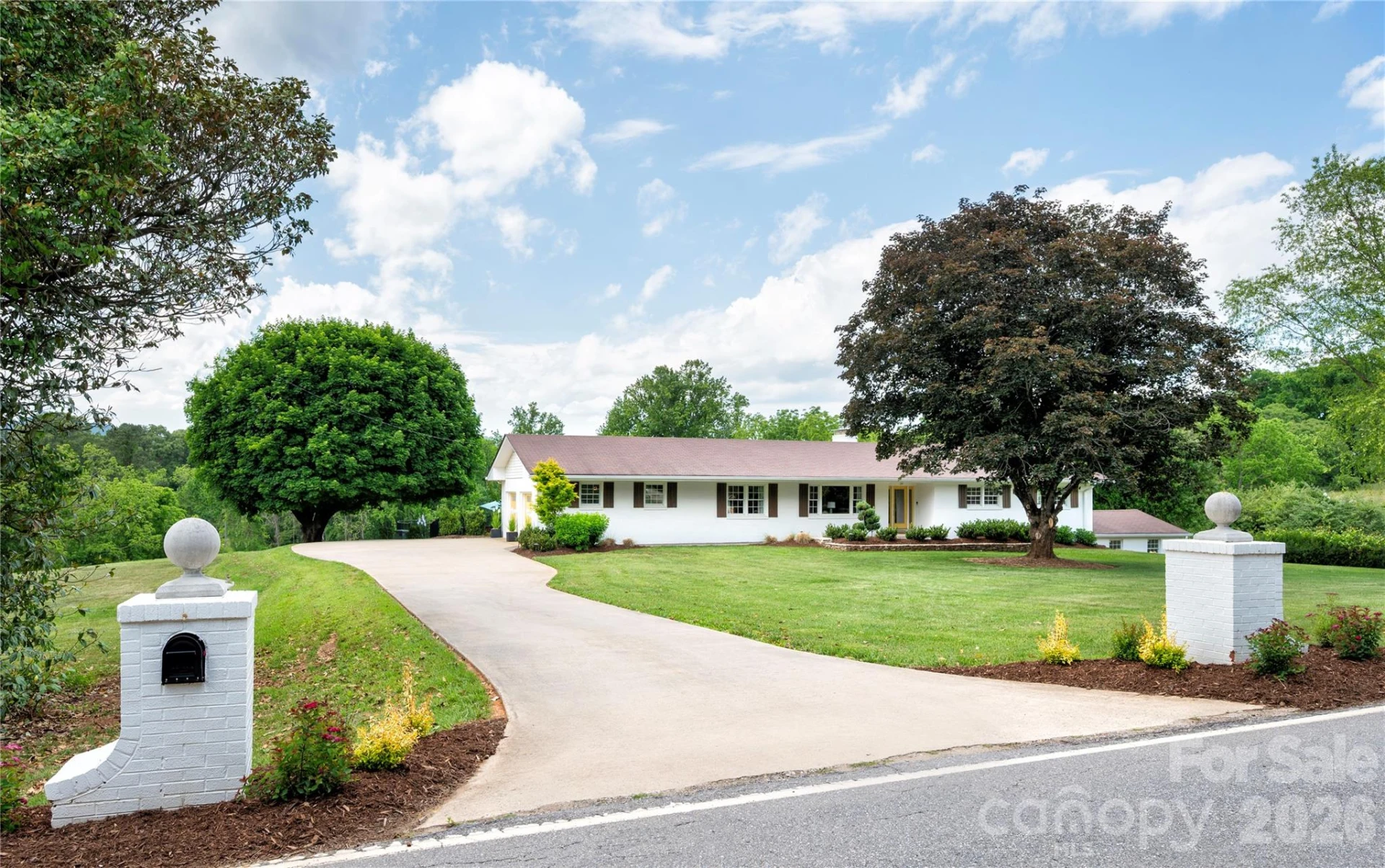 134 W Oakview Road - Photo 41