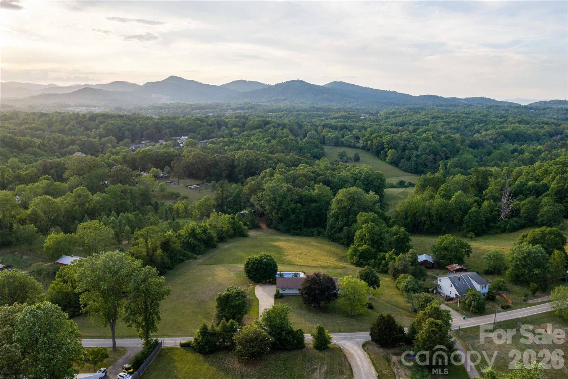 134 W Oakview Road - Photo 42