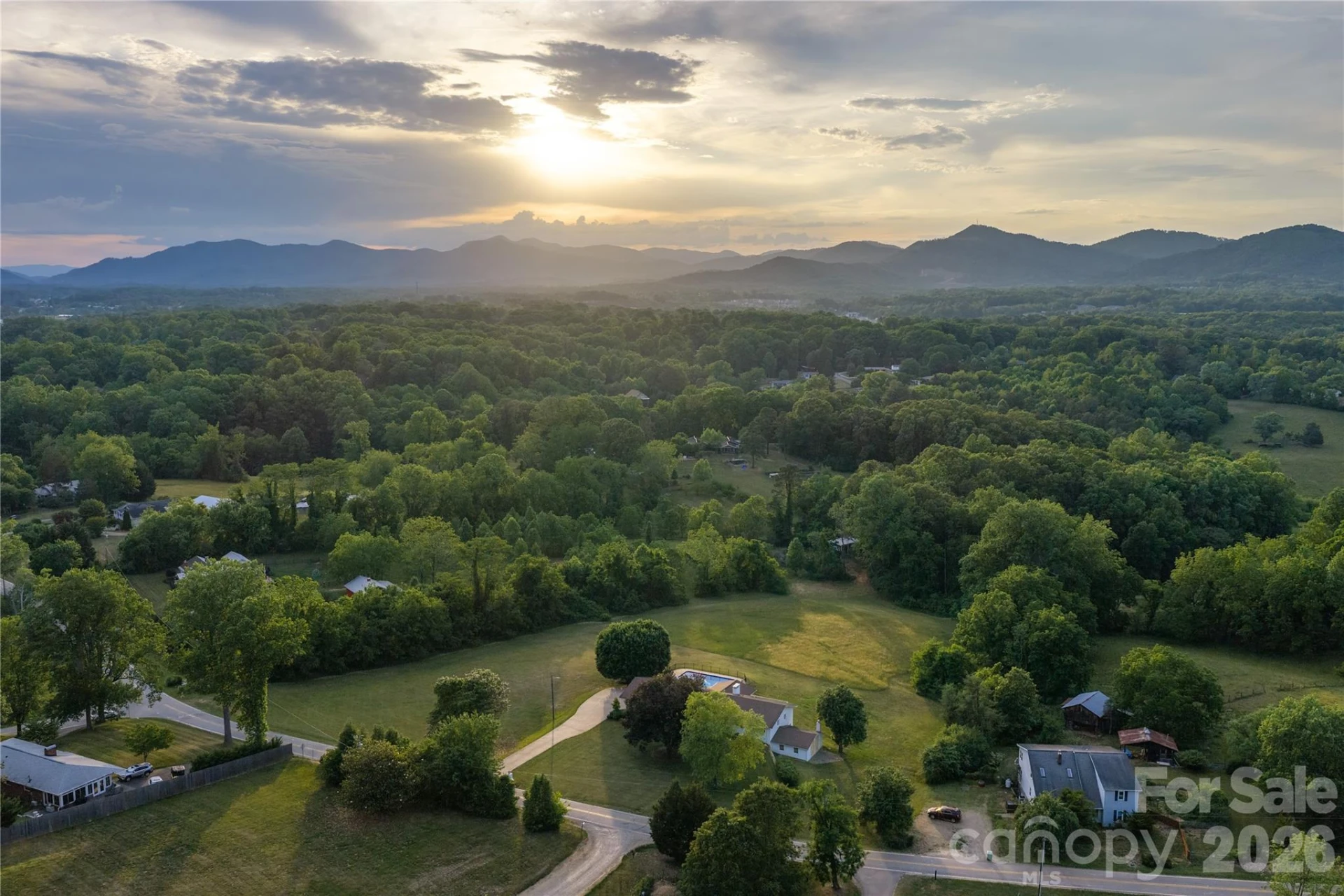 134 W Oakview Road - Photo 43
