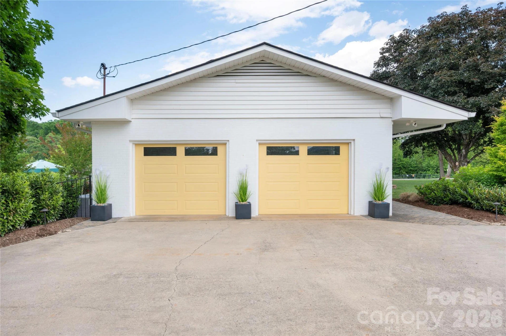 134 W Oakview Road - Photo 10