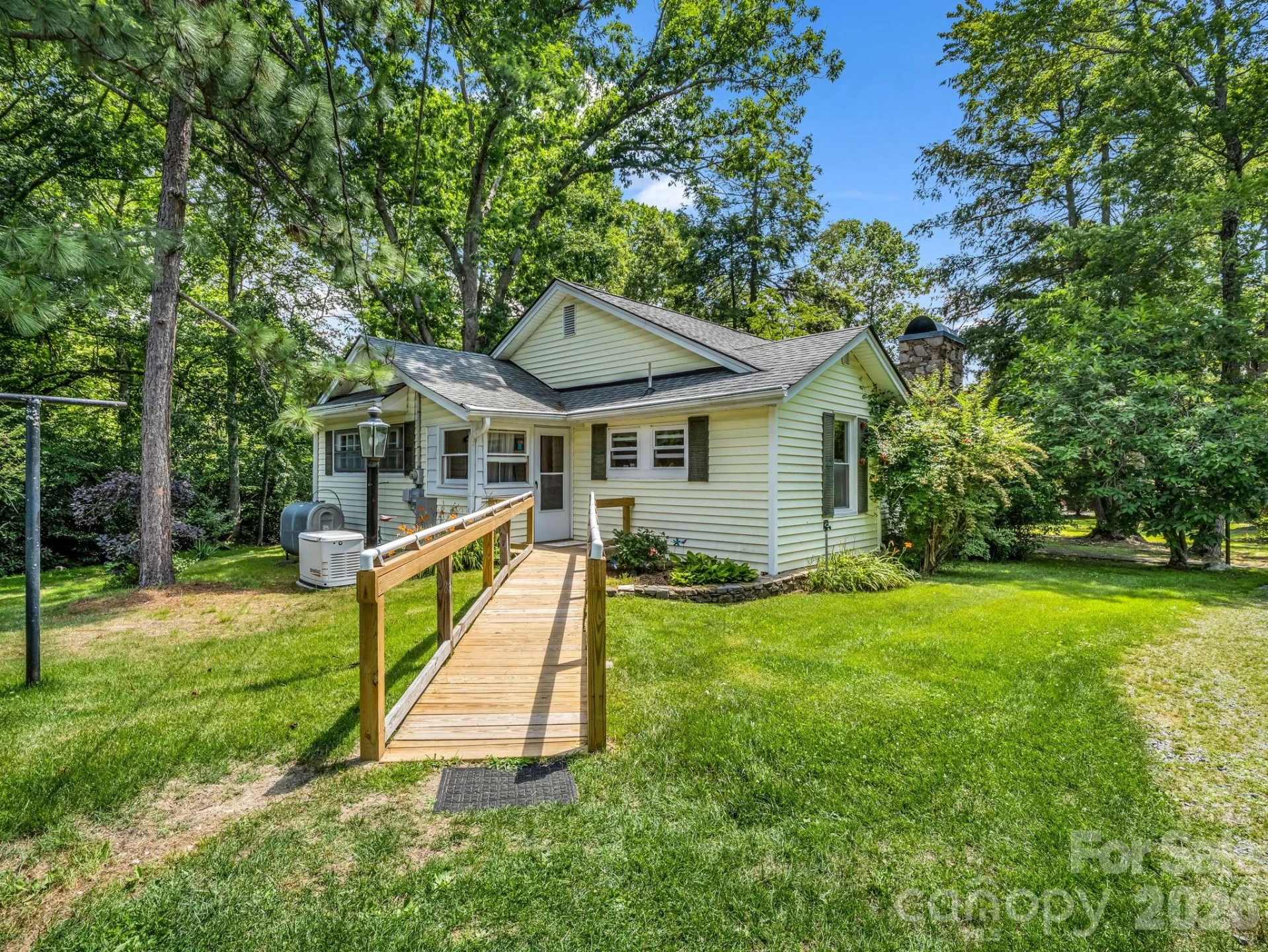 813 Montreat Road - Photo 5