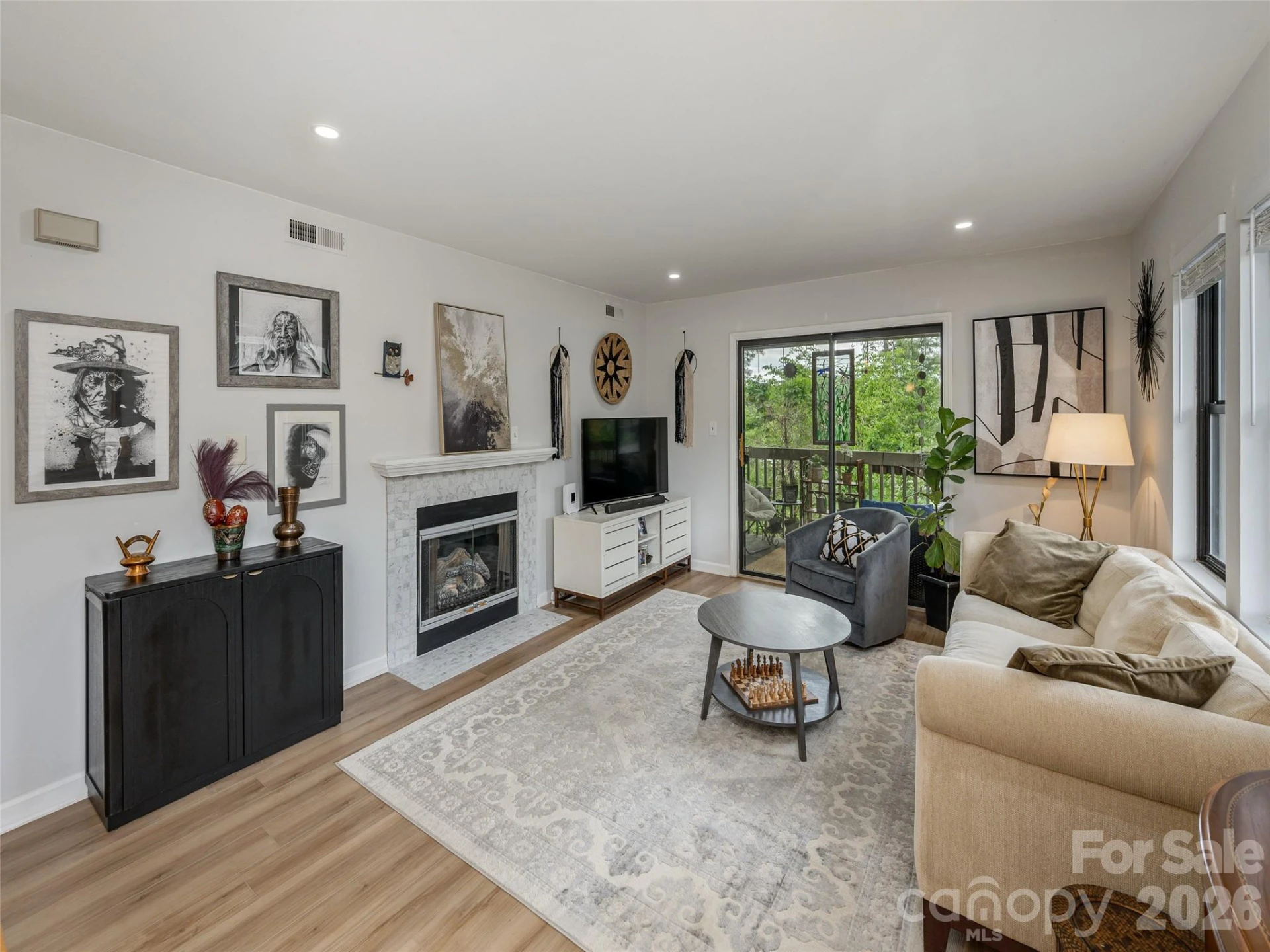 1305 Abbey Circle - Photo 3