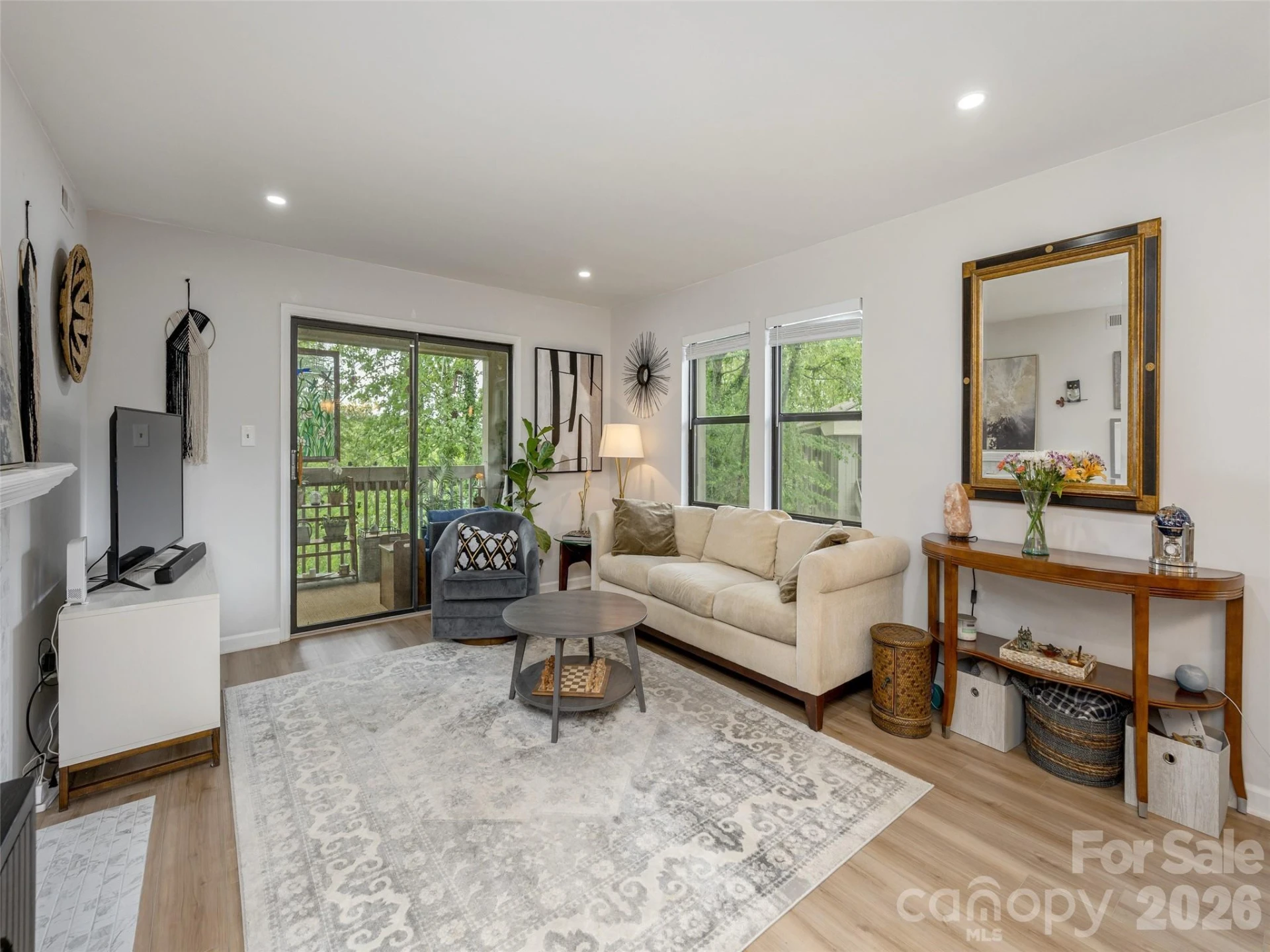 1305 Abbey Circle - Photo 4