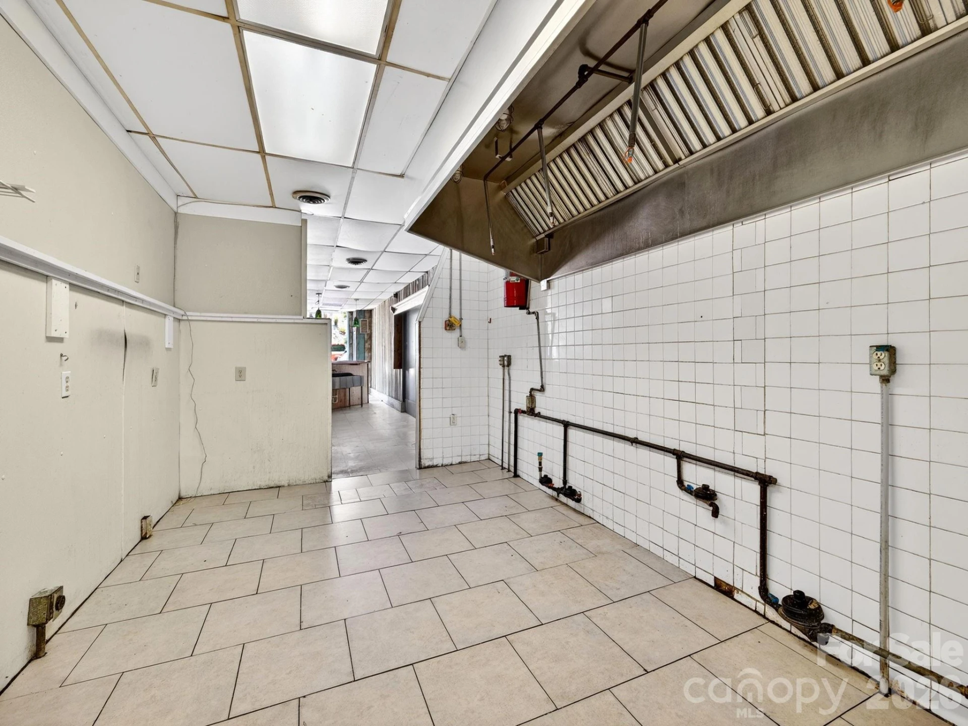 82 N Trade Street - Photo 17