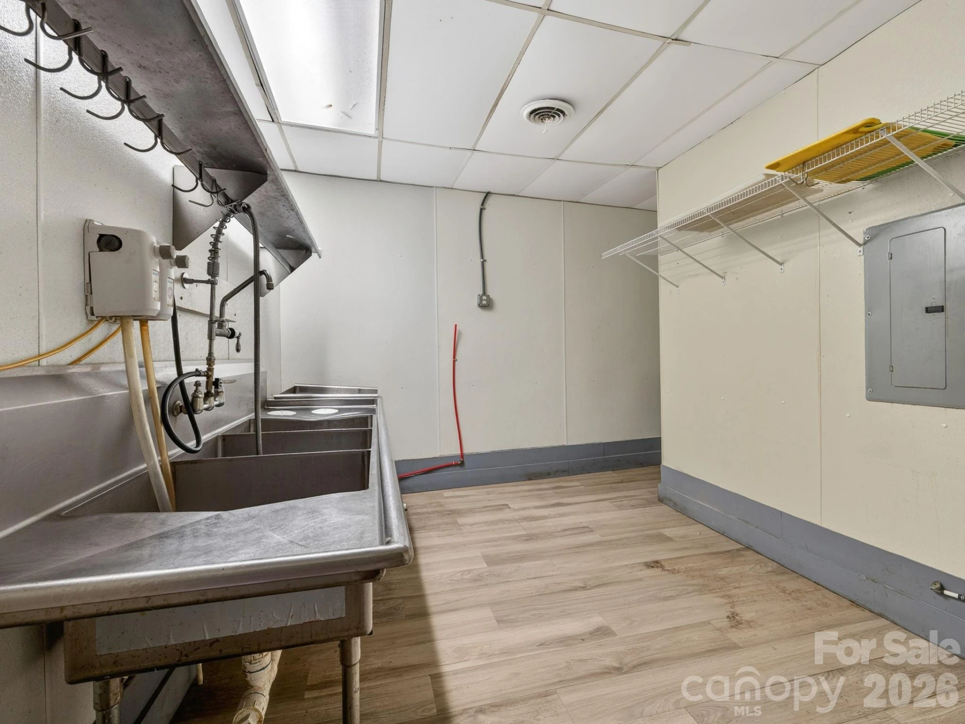 82 N Trade Street - Photo 21