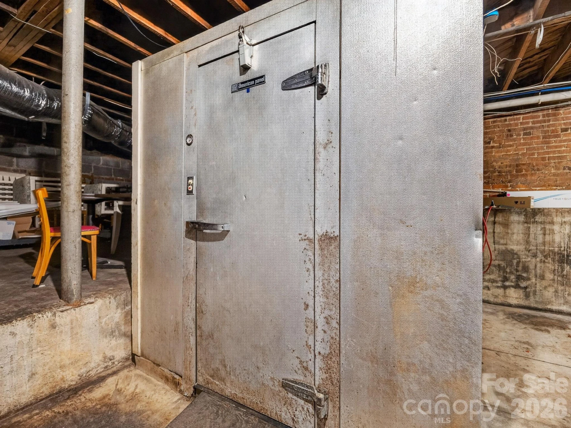 82 N Trade Street - Photo 30